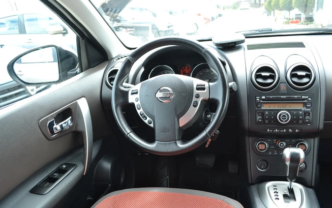 Nissan Qashqai cena 29800 przebieg: 200820, rok produkcji 2009 z Malbork małe 562